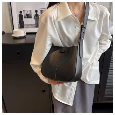 Túi Xách Nữ Đeo Chéo Da Mềm Thời Trang Phù Hợp Đi Học, Du Lịch, Công Sở, Giá 85.000₫ 5 Túi Xách Nữ Đeo Chéo Da Mềm Thời Trang Phù Hợp Đi Học, Du Lịch, Công Sở, Giá 85.000₫ 5