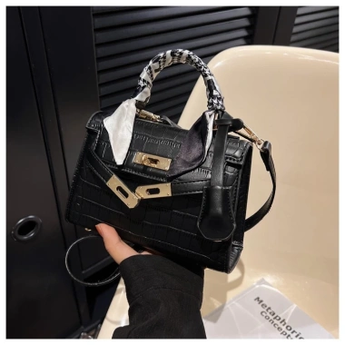 Túi Xách Nữ Đeo Chéo Da PU Vân Cá Sấu Mix Khăn Sang Chảnh MIQI BAG TX-103 - Giá 219k 10