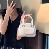 Túi xách nữ đeo chéo hai quai da nhám cầm tay, ngăn phụ trước - Giá 85.000₫ 4