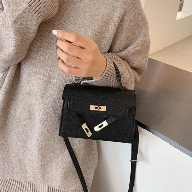 Túi xách nữ đeo chéo size 19 da PU thanh lịch, nhã nhặn, có khăn buộc quai 136,000₫ 3
