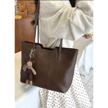 Túi Xách Nữ Đeo Vai Da PU Phong Cách Hàn Quốc Tote Công Sở kèm Móc Gấu - 88.999₫ 2