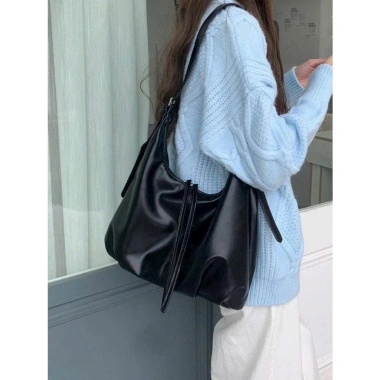 Túi xách nữ đeo vai tote size 32 dung tích lớn - Công sở, chỉ 129.000₫ 2 Túi xách nữ đeo vai tote size 32 dung tích lớn - Công sở, chỉ 129.000₫ 2