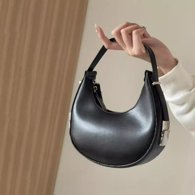 Túi Xách Nữ HalfMoon OSOI Sang Chảnh Thanh Lịch - Đi Tiệc, Chơi, Làm - Giá 639.000₫ 4