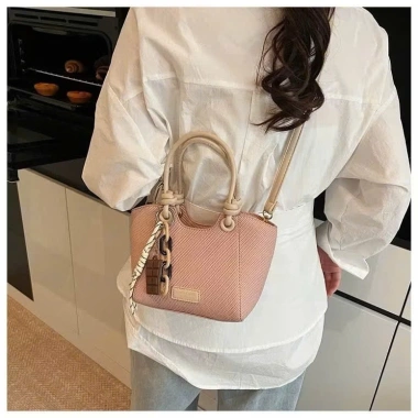 Túi xách nữ JUMALY TDC267 – Đeo chéo, vai, dáng làn trẻ, kèm charm, chỉ 115k 8