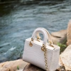 Túi Xách Nữ Lady Diana Đeo Chéo Vai - Thiết Kế Huyền Thoại Vân Da Cá Sấu Dập Nổi Size 18 - Giá 975.000 VND 5