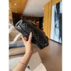 Túi xách nữ size 22-25 trần trám, da mềm, thiết kế tui hộp hai bên, đeo vai sang chảnh, giá 160k 8