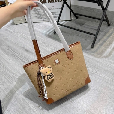 Túi xách nữ size 33 da lộn dập vân Kitty và Cow, đeo vai công sở, kèm treo 9