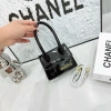 Túi xách Nữ TL dáng hộp quai dài đính chữ Mus phong cách Tết tiệc giá ưu đãi 108.770 VND 7