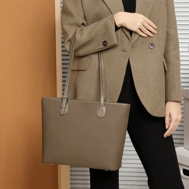 Túi Xách Nữ Tote Bag Da Cao Cấp Đeo Vai, Da Bò, Đựng Tài Liệu Ipad Size - LADYSAM LDS2.918 1.075.000 VND