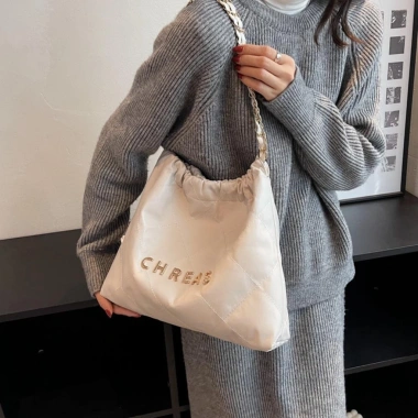 Túi xách nữ tote Retro cỡ lớn da PU mềm mại, sang trọng, đeo vai - Giá chỉ 125k 9 Túi xách nữ tote Retro cỡ lớn da PU mềm mại, sang trọng, đeo vai - Giá chỉ 125k 9