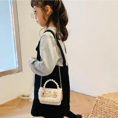 Túi xách tay bé gái sang chảnh, quai ngọc, nơ hoa cao cấp, đeo chéo dạ Tết đựng lì xì 125k 9
