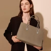 Túi Xách Tay Nữ Tote Da Công Sở Size 35 Đựng Laptop A4 - LADYSAM LDS2.305 1.115.000₫ 2