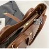 Túi xách tote nữ da PU cao cấp, hai quai basic, kèm charm gấu – Giá chỉ 169k 6