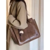 Túi xách tote nữ da PU công sở 3 ngăn kèm charm thanh lịch - Giá 139k 2