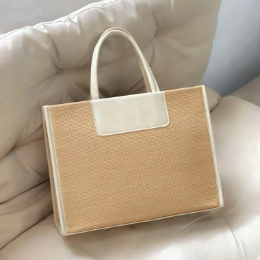 Túi xách tote nữ GILAN Maily bag - Size vừa laptop A4, giá chỉ 395.000 đồng 6 Túi xách tote nữ GILAN Maily bag - Size vừa laptop A4, giá chỉ 395.000 đồng 6