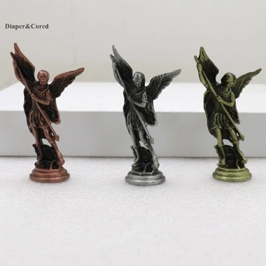 Tượng Thánh Michael CORED Đánh Bại Satan - Trang Trí Bàn Nhà, Giá 49.830₫