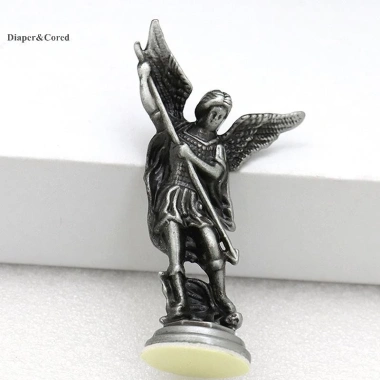 Tượng Thánh Michael CORED Đánh Bại Satan - Trang Trí Bàn Nhà, Giá 49.830₫