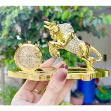 Tượng trâu vàng đính đá, đồng hồ + nước hoa – phong thủy nhà, taplo ô tô, giá 199.000 VND 9 Tượng trâu vàng đính đá, đồng hồ + nước hoa – phong thủy nhà, taplo ô tô, giá 199.000 VND 9