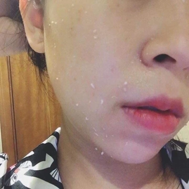 Tuýp Gel Tẩy Tế Bào Chết Mặt DOUBLE MILK 100ml Thái Lan - Giá 210.000 VND (giảm 48k)