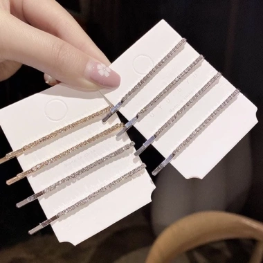UP9 Kẹp Đính Đá Nữ Set 4 Sang Trọng Nhẹ Nhàng Giá Ưu Đãi 31.000 VNĐ