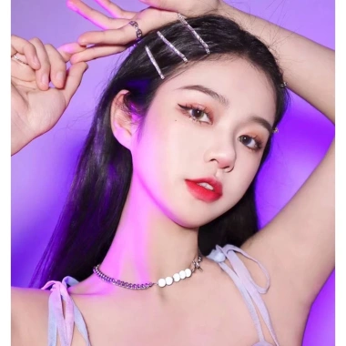 UP9 Kẹp Đính Đá Nữ Set 4 Sang Trọng Nhẹ Nhàng Giá Ưu Đãi 31.000 VNĐ