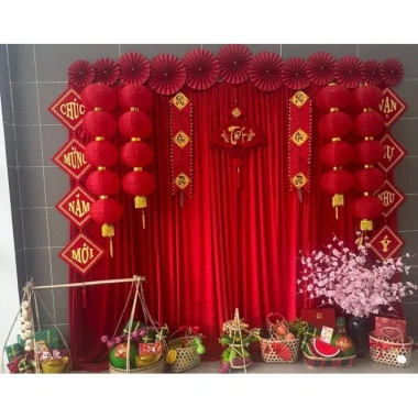 Vải nhung đỏ 1,6m x 1m - Phông rèm decor góc Tết, giá chỉ 38.000₫ (giảm từ 49.400)