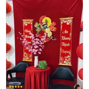 Vải nhung đỏ 1,6m x 1m - Phông rèm decor góc Tết, giá chỉ 38.000₫ (giảm từ 49.400)