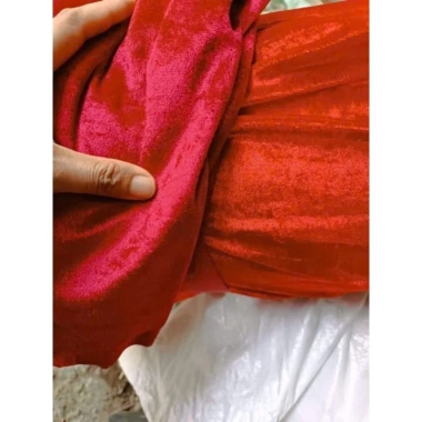 Vải nhung đỏ sang trọng – Trang trí, làm rèm decor ngày Tết, giá ưu đãi 99.000₫ 4