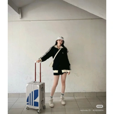 Vali Das Chính Hãng Size 20/22 Trắng Logo Xanh Giá 1,800,000 VNĐ Siêu Nhẹ Bền