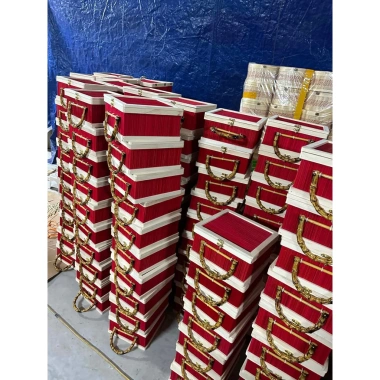 Vali tre quai trúc viền gỗ 24x24x13 cm - Thiết kế sang trọng, nhẹ, giảm giá 179,100₫ 2