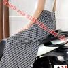 Váy chống nắng xẻ tà, túi trước cố định, nút bấm và miếng dán - Giá 95.300₫ 6