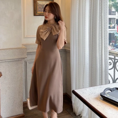 Váy công sở dài cổ nơ to 2 màu U&M – Đẹp đi làm, dự tiệc, giá ưu đãi 311.370₫ 9