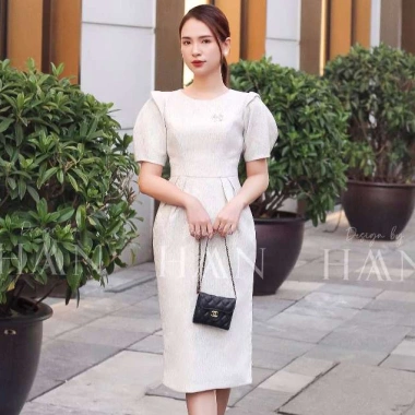 Váy công sở dài HAAN DESIGN bo eo tay phồng, tag áo, chất liệu chéo hàn, 3 màu 3 Váy công sở dài HAAN DESIGN bo eo tay phồng, tag áo, chất liệu chéo hàn, 3 màu 3