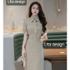 Váy công sở dáng dài họa tiết chấm bi chiết eo, cổ cà vạt, giảm còn 515.000₫