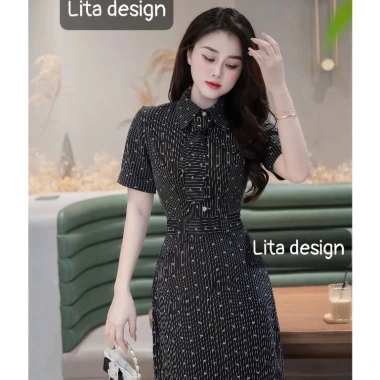 Váy công sở dáng dài họa tiết chấm bi chiết eo, cổ cà vạt, giảm còn 515.000₫