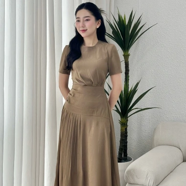 Váy công sở U&M VT34 rúm eo, đuôi xòe xếp ly thanh lịch - giá chỉ 289.000₫ 1 Váy công sở U&M VT34 rúm eo, đuôi xòe xếp ly thanh lịch - giá chỉ 289.000₫ 1