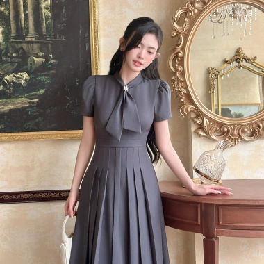 Váy Đầm Nữ Ghi Dáng Dài ELYSNIE Công Sở Thanh Lịch Xếp Li Lotus Dress Tặng Hoa Đá
