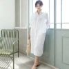Váy Đầm Sơ Mi Suông Trơn Xẻ Tà Cài Nút Tay Bí Lỡ Túi Công Sở Thanh Lịch Giá 269,100₫ 3