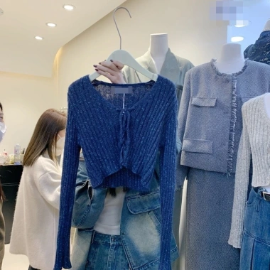 Váy đi lại Hàn Quốc hot girl, cổ V, dây rút, chất liệu đan, xuân hè 2.023 Dongdaemun 10 Váy đi lại Hàn Quốc hot girl, cổ V, dây rút, chất liệu đan, xuân hè 2.023 Dongdaemun 10