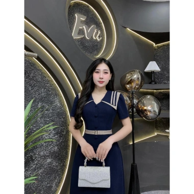 Váy Eviici nữ cổ kép viền đai liền dáng A dài, thời trang đi làm và đi chơi, giá ưu đãi 399k
