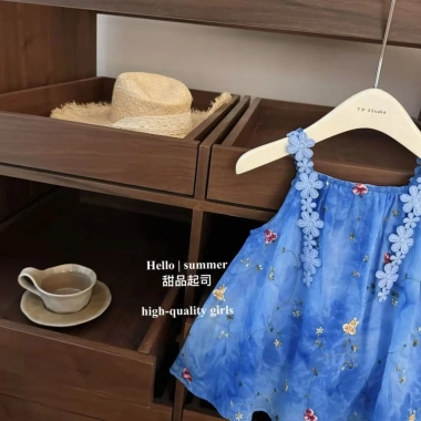 Váy hoa xanh bé gái 2-8 tuổi - Thêu mùa hè, thích hợp kỳ nghỉ, giá 252.354₫