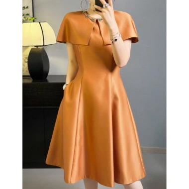 Váy Hot 2.024 nhập Trung Quốc - Thiết kế thời trang, giảm giá chỉ 499k