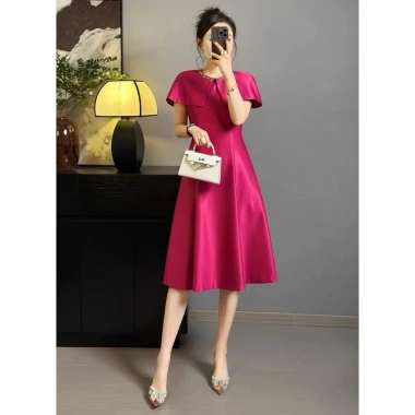 Váy Hot 2.024 nhập Trung Quốc - Thiết kế thời trang, giảm giá chỉ 499k