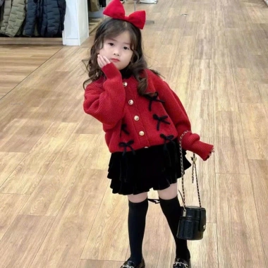 Váy len bé gái Set áo len đỏ nơ và chân váy nhung đen 3 tầng lót, Noel Tết 10-30kg Sữa Kids 209.000₫ 3