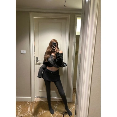 Váy len dệt kim ngắn Hot Girl Culottes thắt lưng rộng, nửa dài - giảm 20%