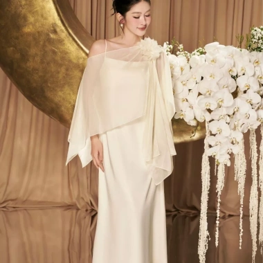 Váy lụa 2 dây dài áo tơ hoa tiệc - TIINSTORE x TƯỜNG SAN, giảm còn 788.000₫ 9 Váy lụa 2 dây dài áo tơ hoa tiệc - TIINSTORE x TƯỜNG SAN, giảm còn 788.000₫ 9