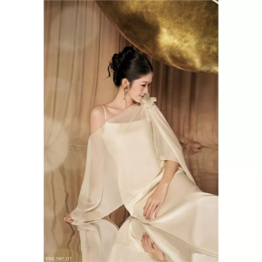Váy lụa 2 dây dài áo tơ hoa tiệc - TIINSTORE x TƯỜNG SAN, giảm còn 788.000₫ 10 Váy lụa 2 dây dài áo tơ hoa tiệc - TIINSTORE x TƯỜNG SAN, giảm còn 788.000₫ 10