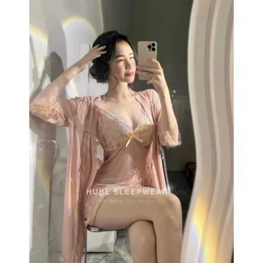 Váy ngủ Loại 1 kèm áo choàng voan mỏng nơ ngực sexy - Xíu Sleepwear A75 giá 225.000 VND 6 Váy ngủ Loại 1 kèm áo choàng voan mỏng nơ ngực sexy - Xíu Sleepwear A75 giá 225.000 VND 6
