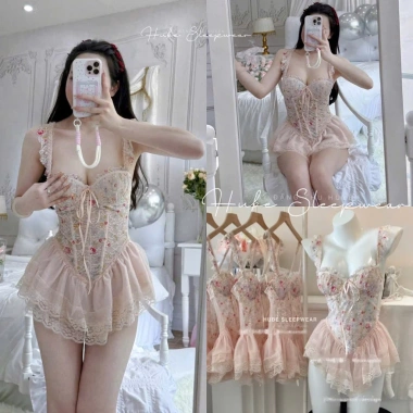 Váy ngủ lụa ren cao cấp cổ mút hoa nhí tiểu thư Giá ưu đãi 345k Hube Sleepwear Váy ngủ lụa ren cao cấp cổ mút hoa nhí tiểu thư Giá ưu đãi 345k Hube Sleepwear