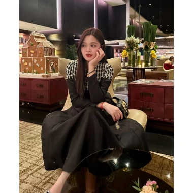 Váy nữ A xoè dạ tweed sang trọng Cherine - Giá chỉ 850k, giảm từ 1.096.5k